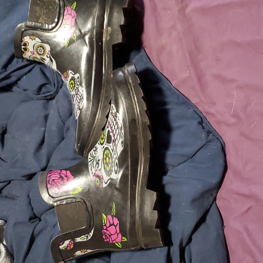 Rain boots